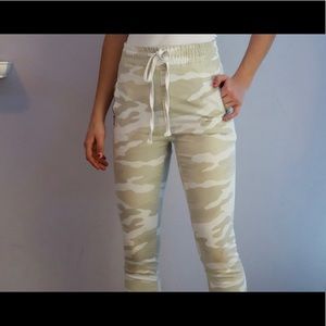 Camouflage V.I.P jegging.